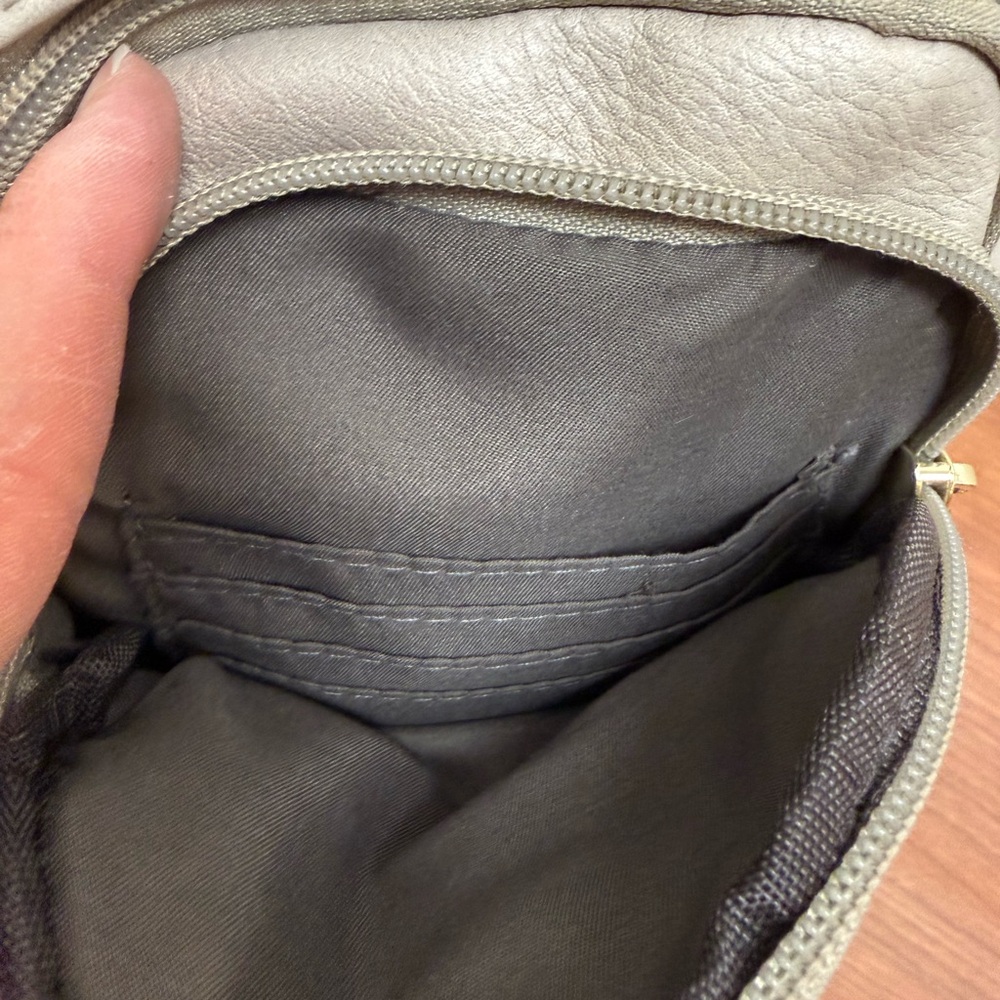 Bostanten Cross Body Sling Bag Small, Lightweight Twilight Gray Chest Bag EUC - Picture 4 of 7